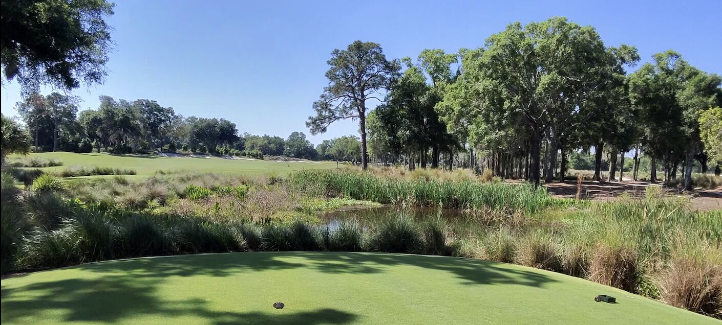 Old Memorial: A Golf Experience for Purists